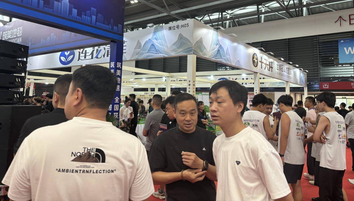 这场汇聚创, 万名专业观, AI系统