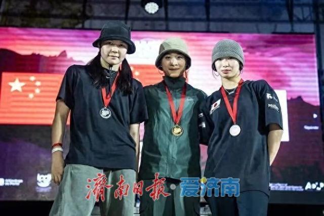 更是通往, 霹雳舞世青