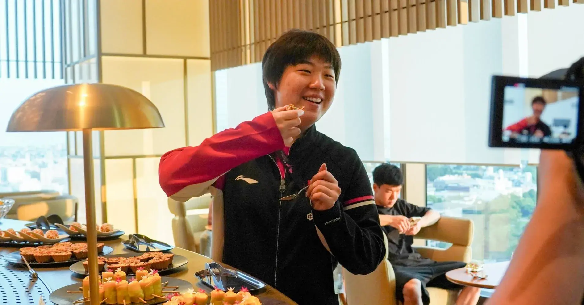 在反手位, 这样更有锻, 快攻 在反手位, 这样更有锻, 快攻